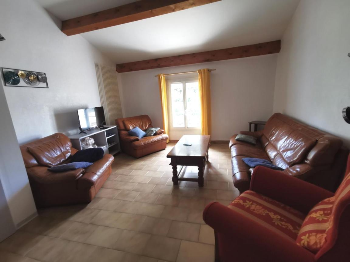 Charmant Appartement Dans Corps De Ferme Aiglun Aiglun  Exterior foto